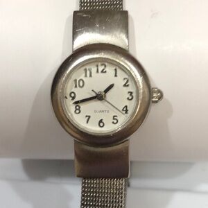 Fada Women's Silver tone Watch